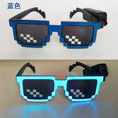 Los vidrios luminosos suaves del LED encienden las gafas de sol inalámbricas que brillan intensamente en la oscuridad